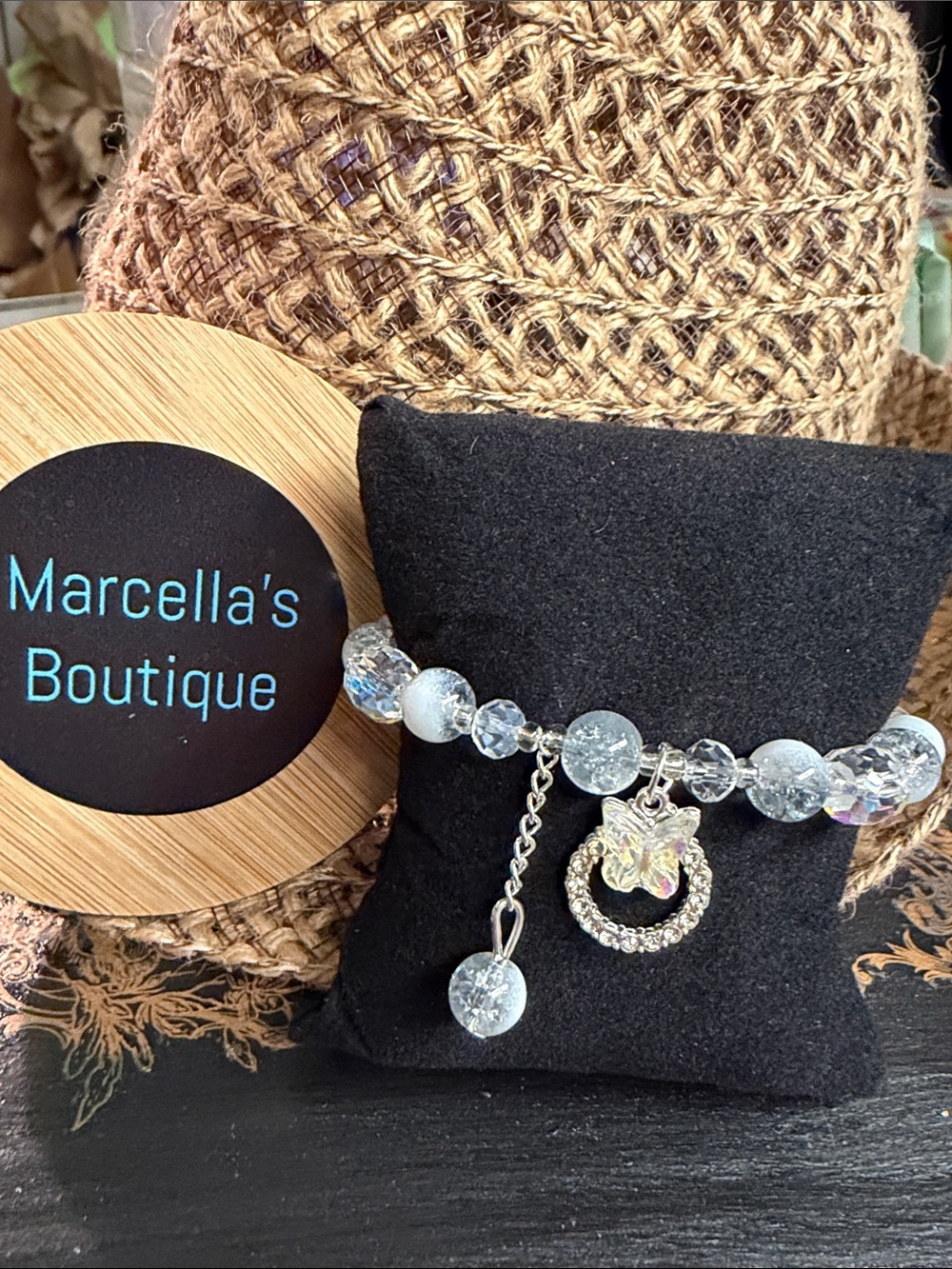 Clear glass Crystal Charm Bracelet. 🆕